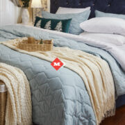 Manta beige con relieve