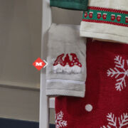 Toalla de gnomos gris