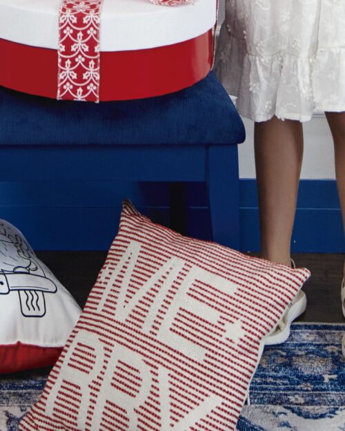 Cojín de letras merry