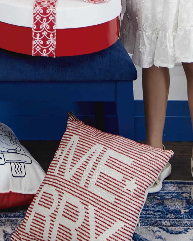 Cojín de letras merry