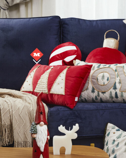 Cojín rojo de árboles