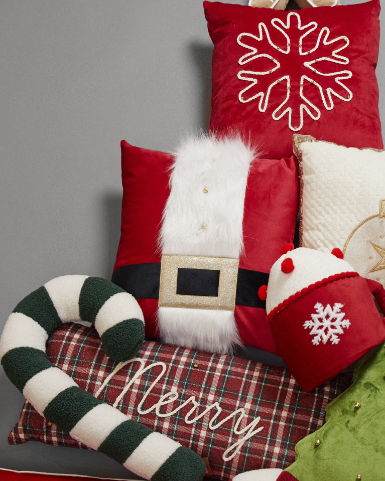 Cojín rojo santa