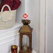 Farol de madera y metal