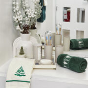 Toalla de manos con árboles