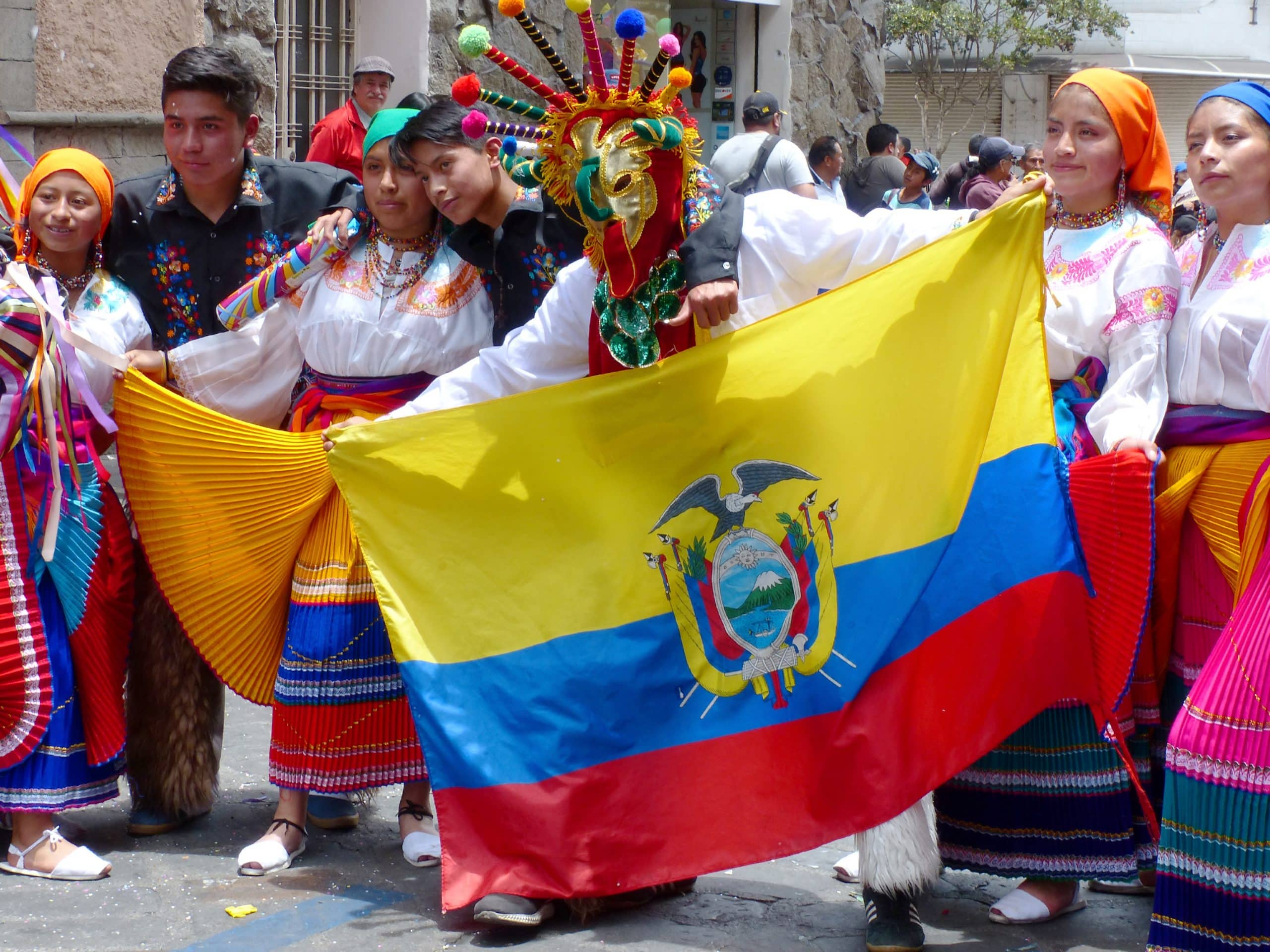 Carnaval ecuatoriano : Nuestras alegres tradiciones - Megamaxi