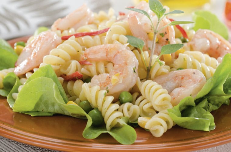 Ensalada de pasta con camarones