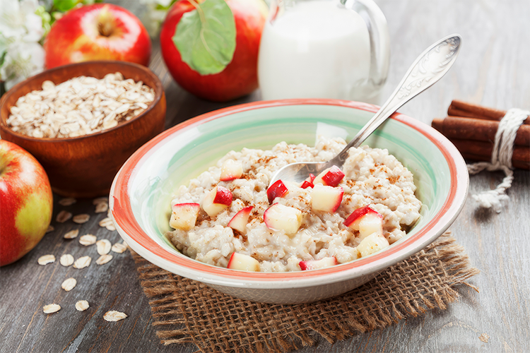 Delicia Matutina: Avena Cremosa con Manzanas Doradas