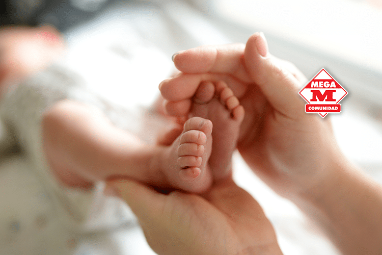 En ¡Tu Mega Comunidad!, te presentamos consejos para madres primerizas: confía en tu instinto, prioriza el autocuidado, busca apoyo y sé paciente contigo misma. ¡Disfruta cada momento!