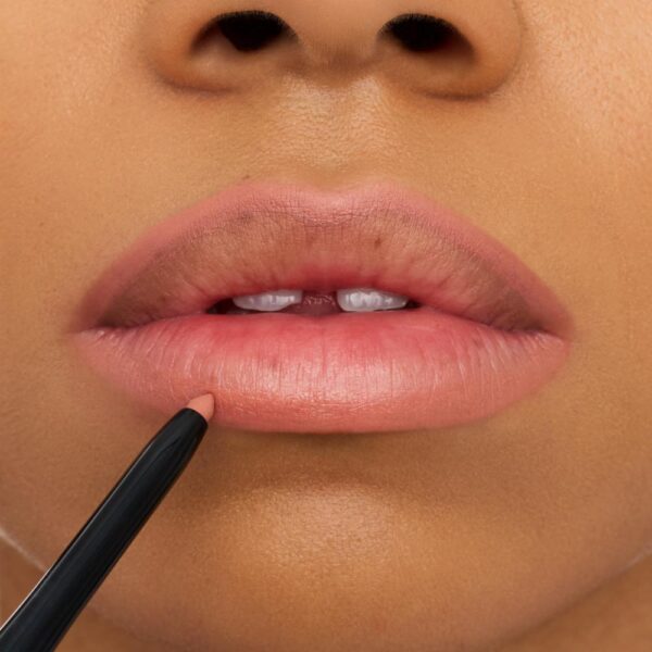Lápiz De Labios 8h Matte Confort 03 ESSENCE 3 G - Imagen 2