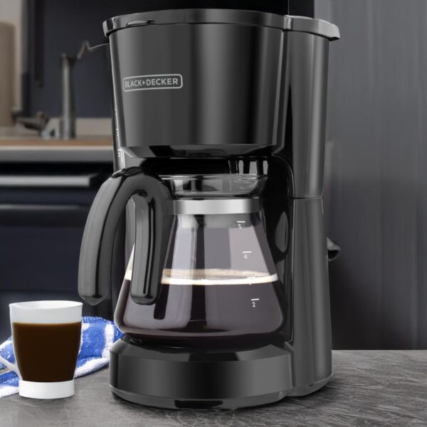 Cafetera Eléctrica Con Filtro Y Jarra De Vidrio CM0701B BLACK & DECKER 5 Tazas - Imagen 3