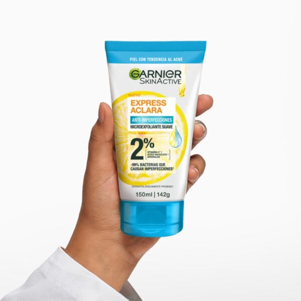 Limpiador Facial Micorexfoliante Anti Imperfecciones Con Vitamina C GARNIER L´ORÉAL 150 Ml - Imagen 4