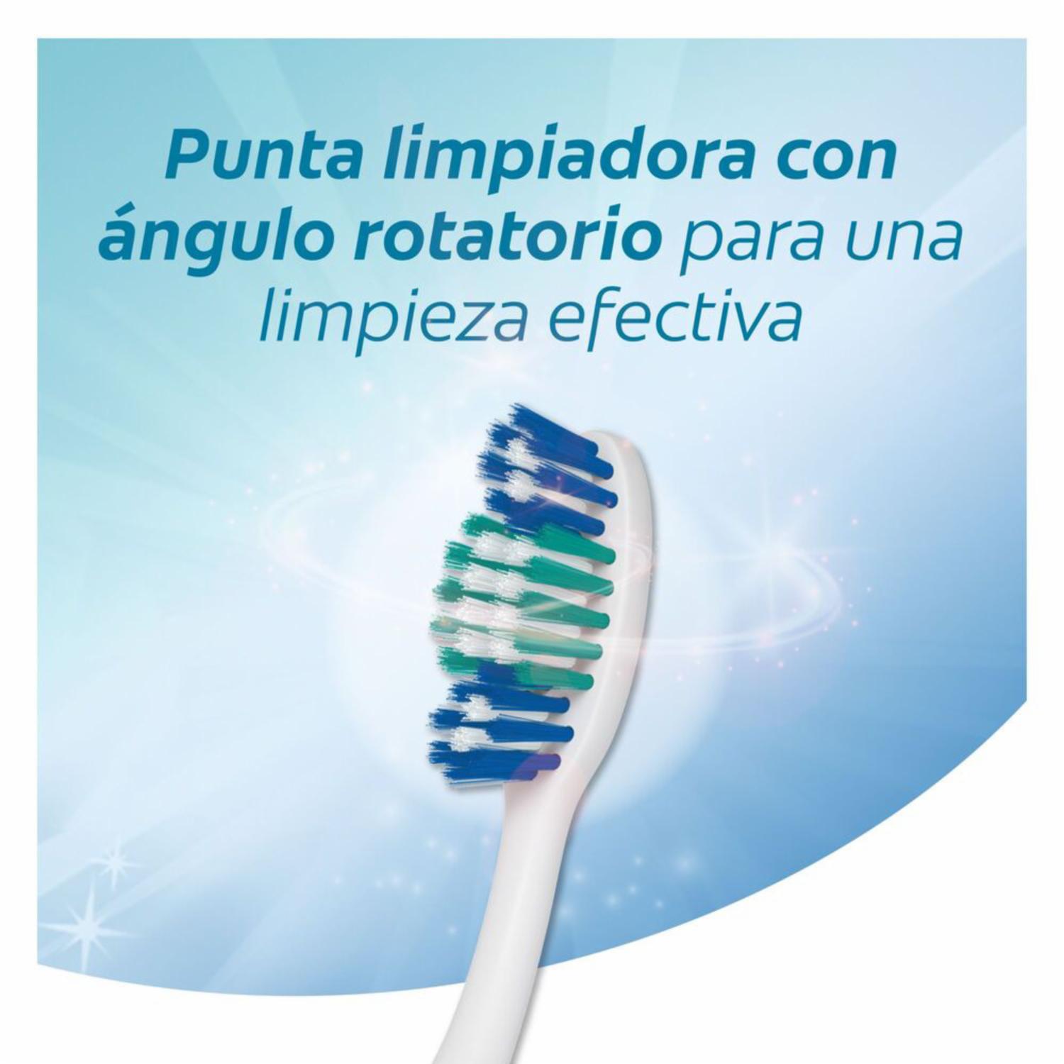 Cepillo Dental Triple Acción Blancura COLGATE Medio - Imagen 2