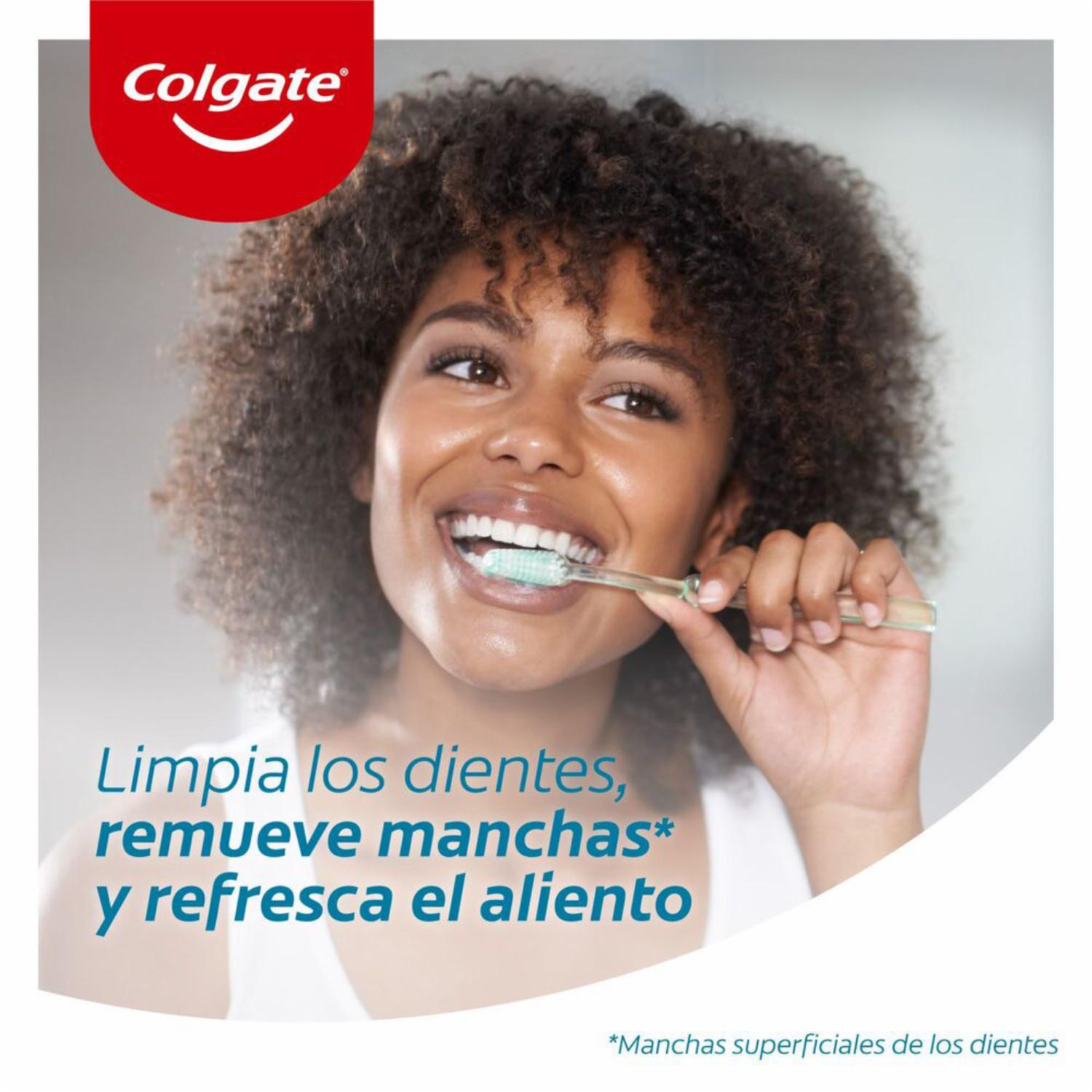 Cepillo Dental Triple Acción Blancura COLGATE Medio - Imagen 4