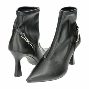 Botínes Con Taco Clásicas En Punta Negras TREND & STYLE