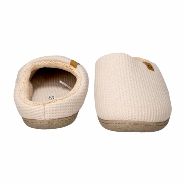 Pantuflas Diseño Waffle Beige MGX BASIC - Imagen 3