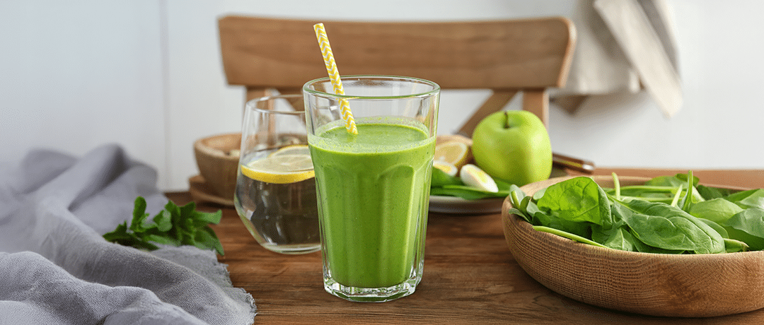 Bebida Detox de manzana y espinaca