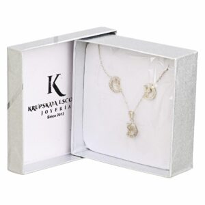 Collar Y Aretes Para Dama Hada Luna De Circones Blancos KRUPSKAYA ESCOBAR 2 Piezas