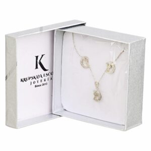 Collar Y Aretes Para Dama Hada Luna De Circones Blancos KRUPSKAYA ESCOBAR 2 Piezas