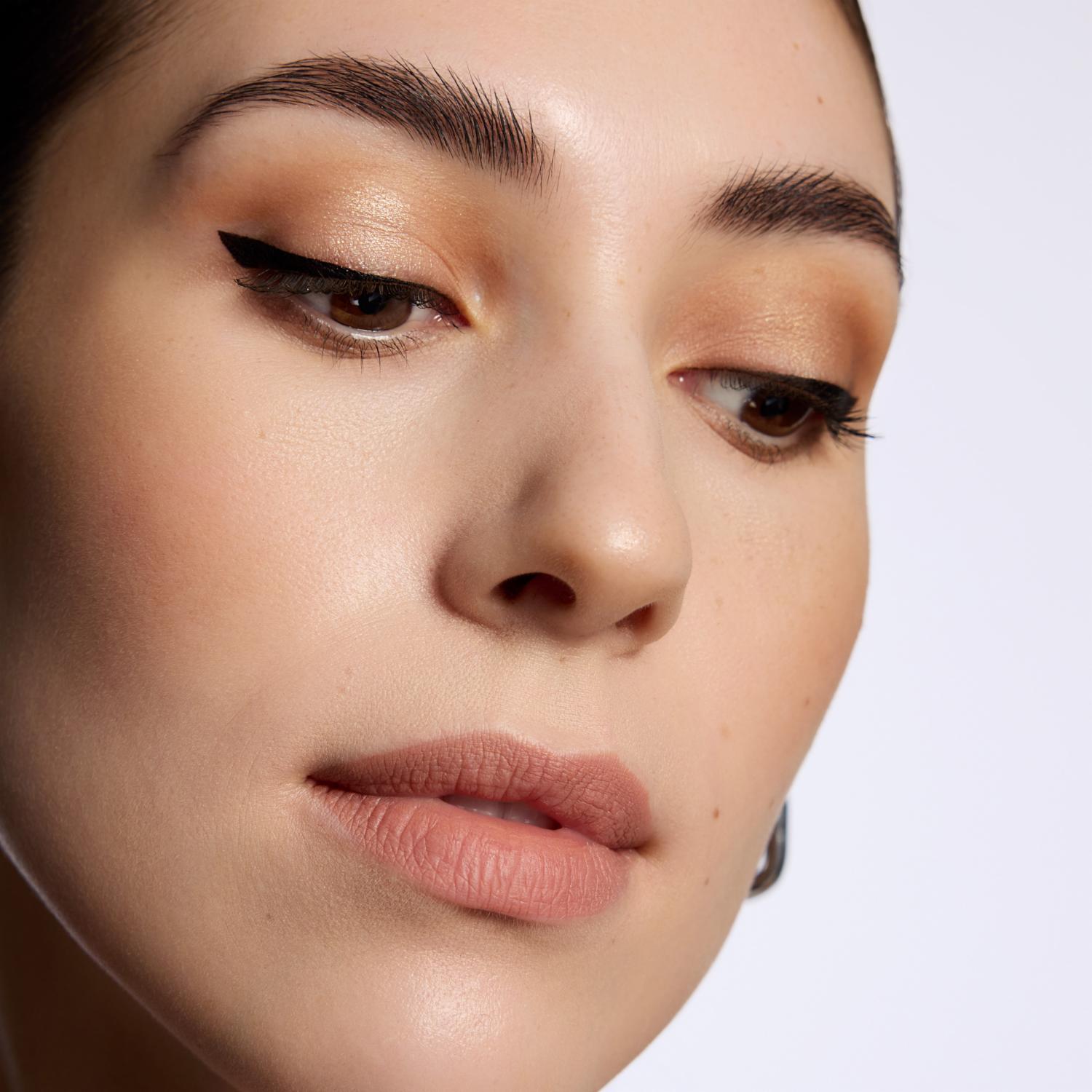 Delineador De Ojos Líquido It'S Easy Tatoo Waterproof CATRICE 1.1 Ml - Imagen 3