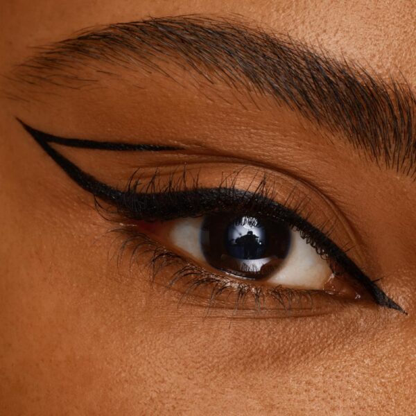 Delineador De Ojos Líquido Calligraph Pro Precise 24H Mate CATRICE 1.2 Ml - Imagen 6
