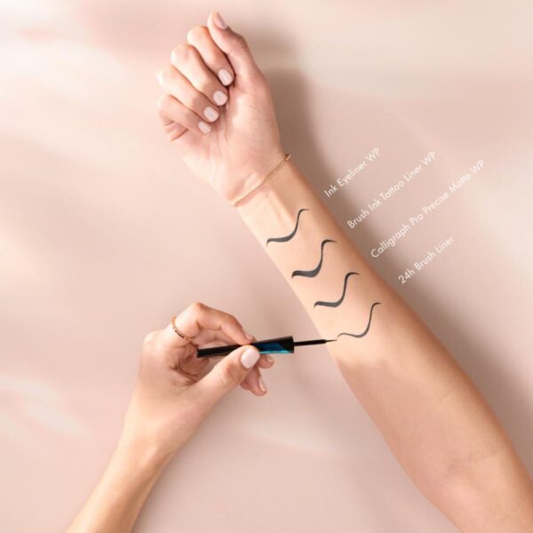 Delineador De Ojos Líquido 24H Brush Waterpfoof Improved Texture CATRICE 3 Ml - Imagen 4