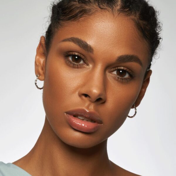 Brillo Labial Voluminizador Plump It Up Lip Booster Con Mentol CATRICE - Imagen 4