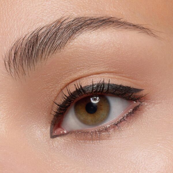 Delineador De Ojos Líquido Super Fine ESSENCE 1 Ml - Imagen 2