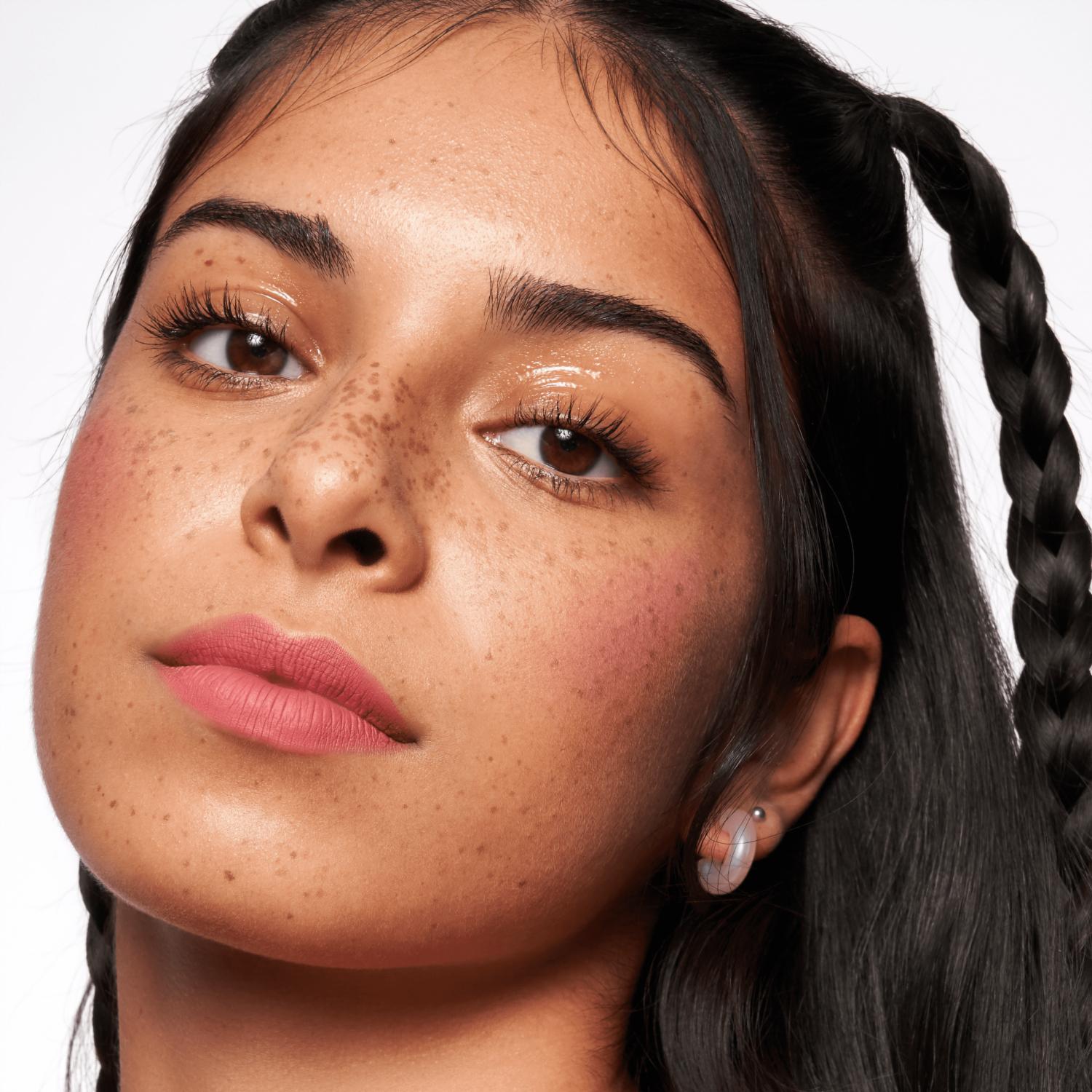 Labial Líquido Líquido 8H Matte ESSENCE 2.5 Ml - Imagen 4