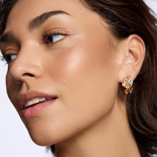 Iluminador Líquido Holiday Skin 4 En 1 CATRICE 10 Ml - Imagen 4