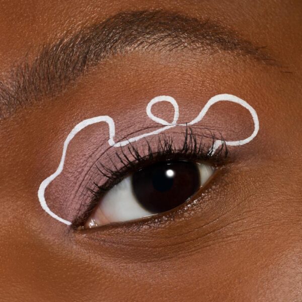 Delineador De Ojos Líquido Lash Princess ESSENCE 3 Ml - Imagen 9