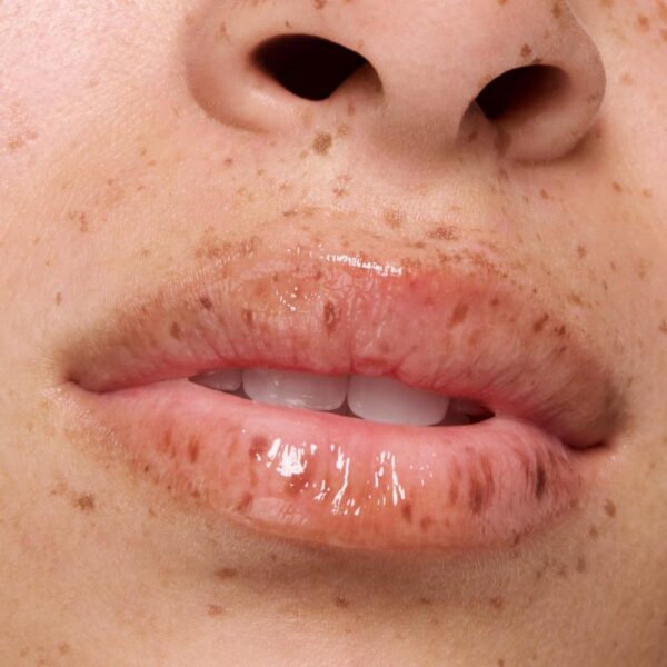 Brillo Labial Con Tratamiento The Super Peptide Glossy. ESSENCE 10 Ml - Imagen 6