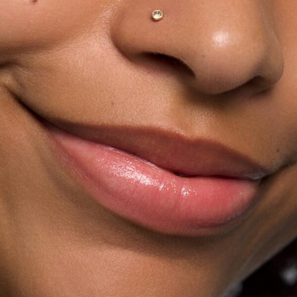Brillo Labial Con Tratamiento The Super Peptide Glossy. ESSENCE 10 Ml - Imagen 9