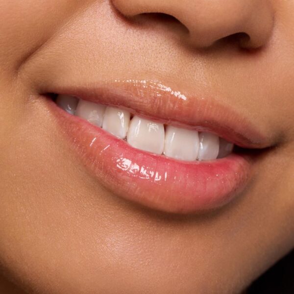 Brillo Labial Juicy Bomb. ESSENCE 10 Ml - Imagen 4