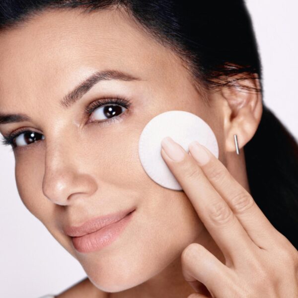 Agua Micelar Hidratante Con Ácido Hialurónico Revitalift L'ORÉAL 200 Ml - Imagen 6