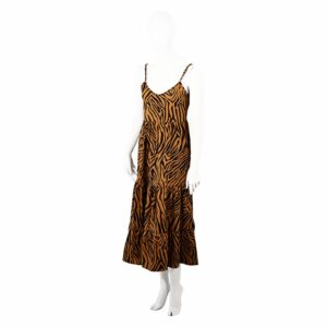 Vestido Deportiva Rompe Viento Con Bolsillo SERAFINA