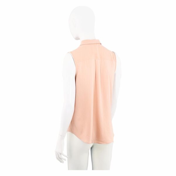 Blusa Sin Mangas Abierta Con Botones MGX BASIC - Imagen 2